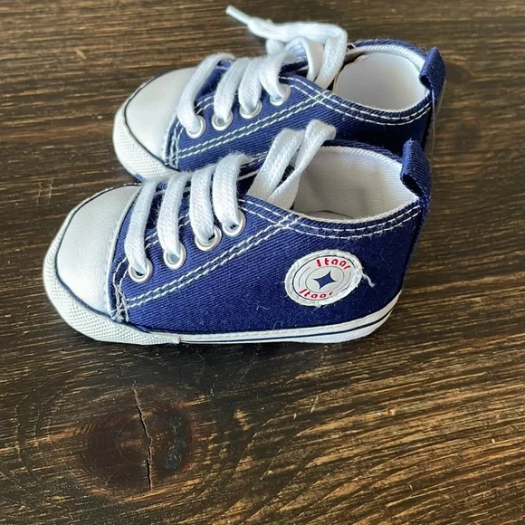 * 3/$10 * Baby slippers - Picture 5 of 8